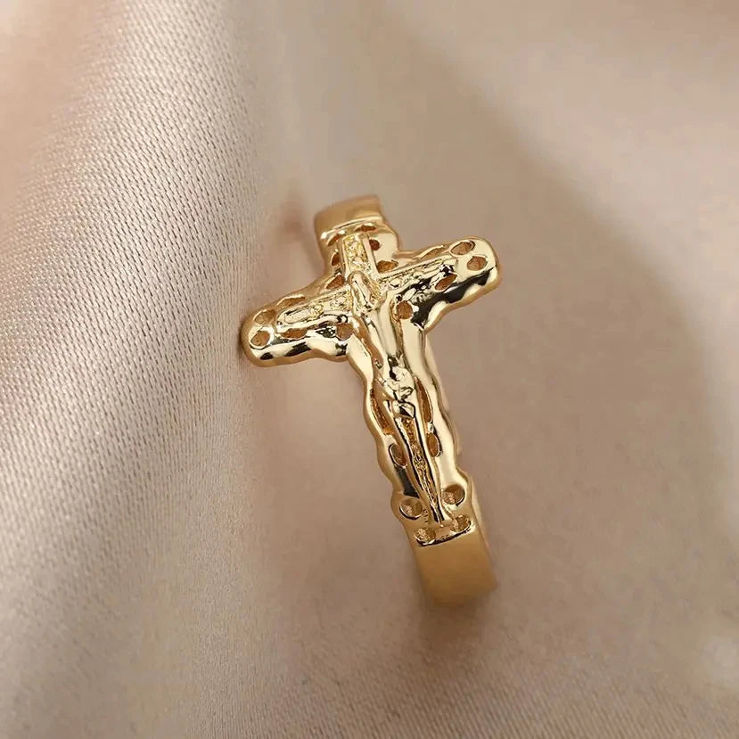 Crucif Ring